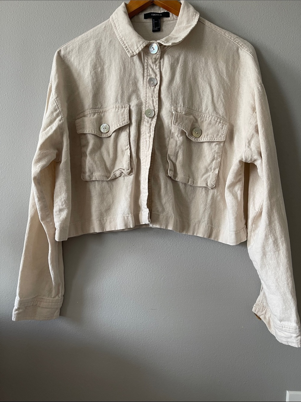 Cream Utility style Cropped Button-Up Jacket with flap pockets